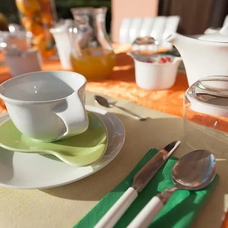 Gloriana Bed and Breakfast Sona